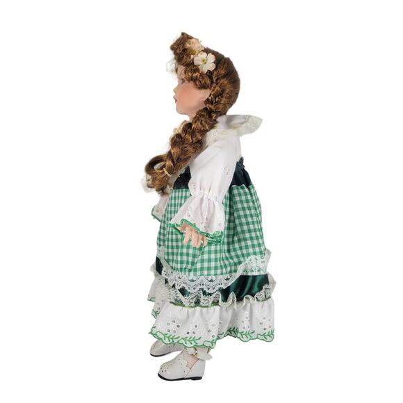 Paradise Gallery 15" Musical Porcelain Doll "Kelly" by Patricia Rose with Stand - Picture 6 of 15